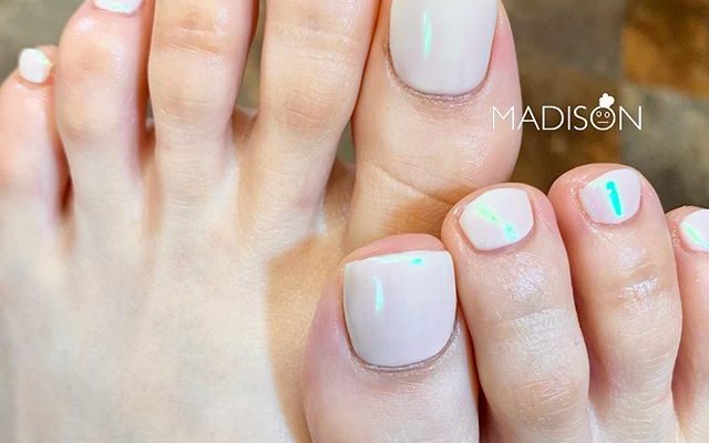 Aurora nail